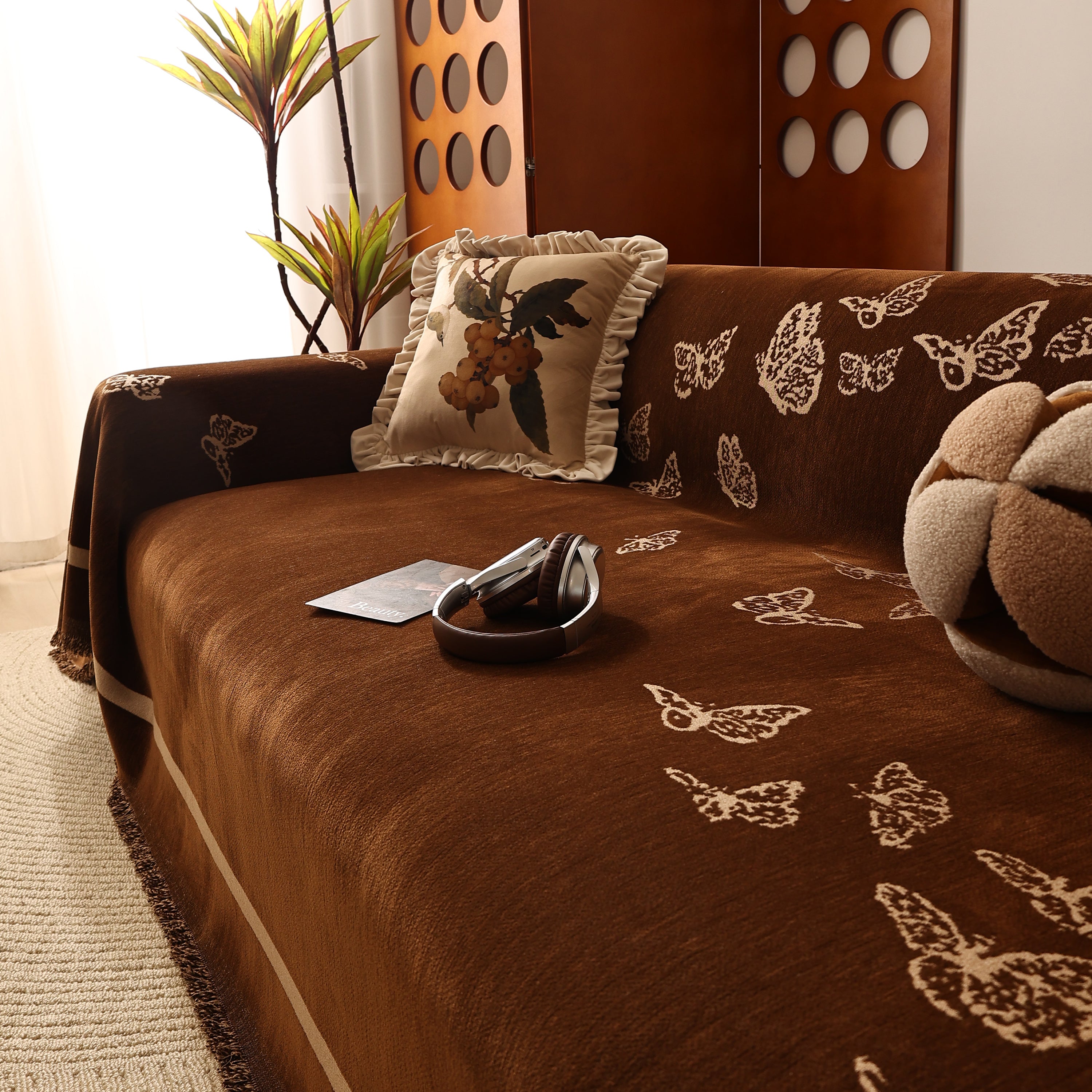 Butterfly Jacquard Soft Couch Blankets Cover for Couch Reversible Modern Sofa Slipcover Throw Covers