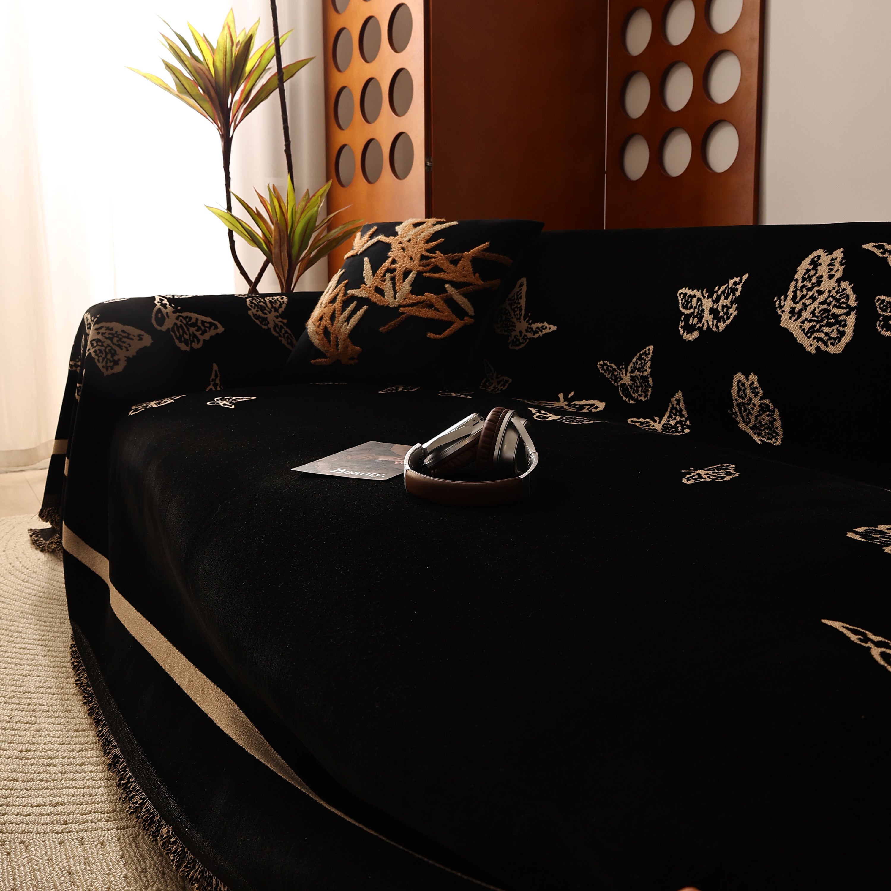 Butterfly Jacquard Soft Couch Blankets Cover for Couch Reversible Modern Sofa Slipcover Throw Covers