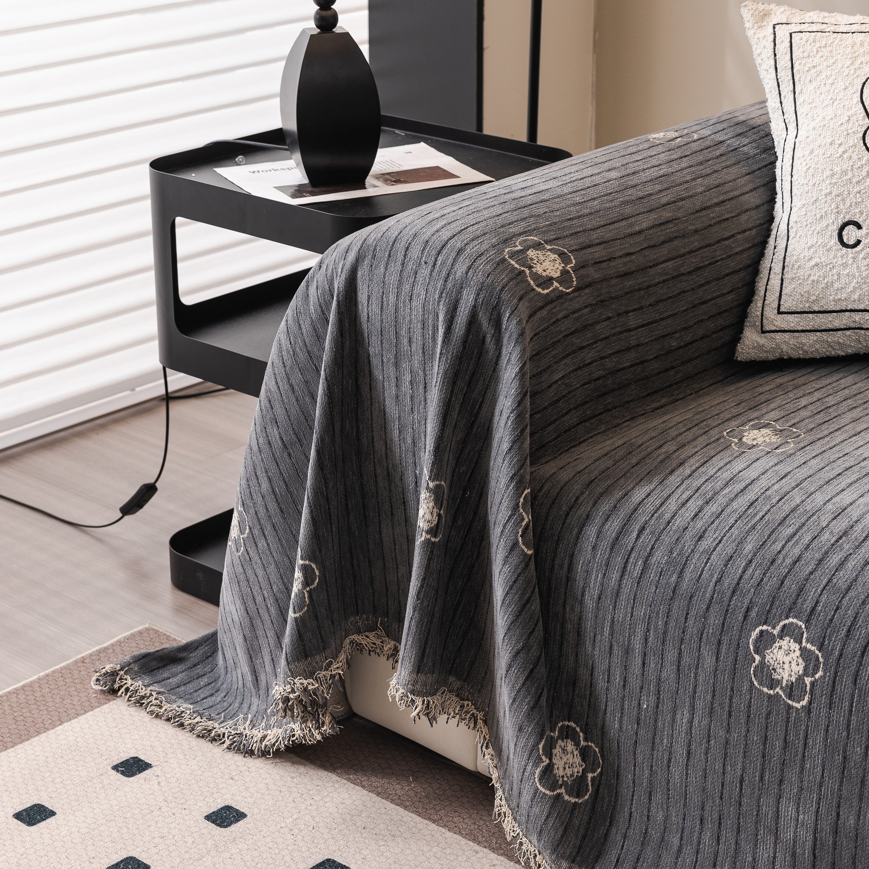 Chenille Camellia Floral Sofa Throw Cover Couch Blanket with Striped Jacquard