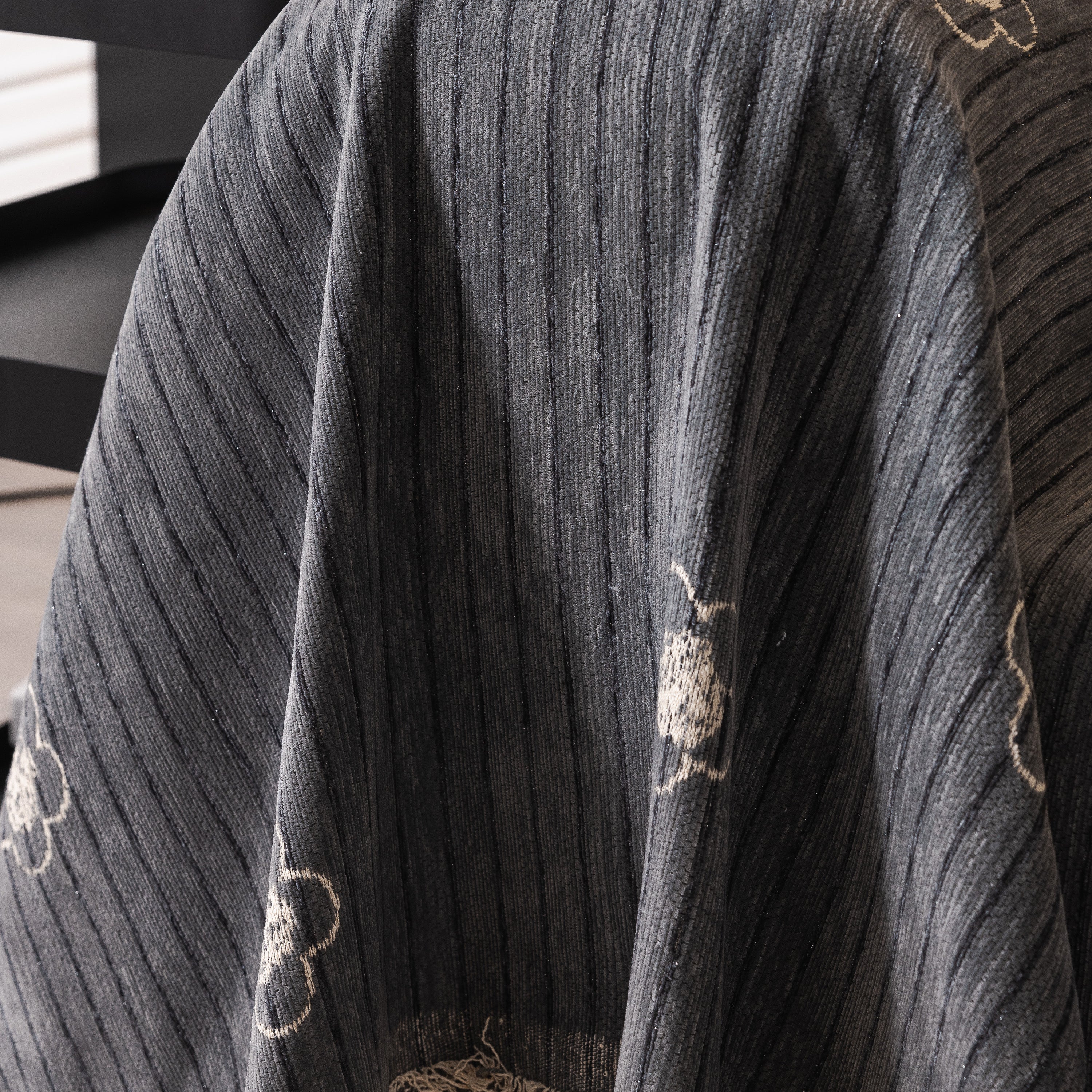 Chenille Camellia Floral Sofa Throw Cover Couch Blanket with Striped Jacquard
