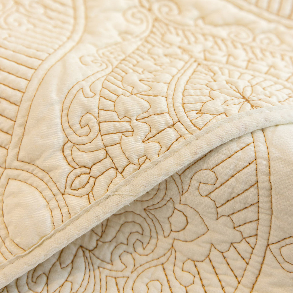 Baroque Sofa Cover – Quilted Cotton, Non-Slip, Washable with Ornate Embroidery